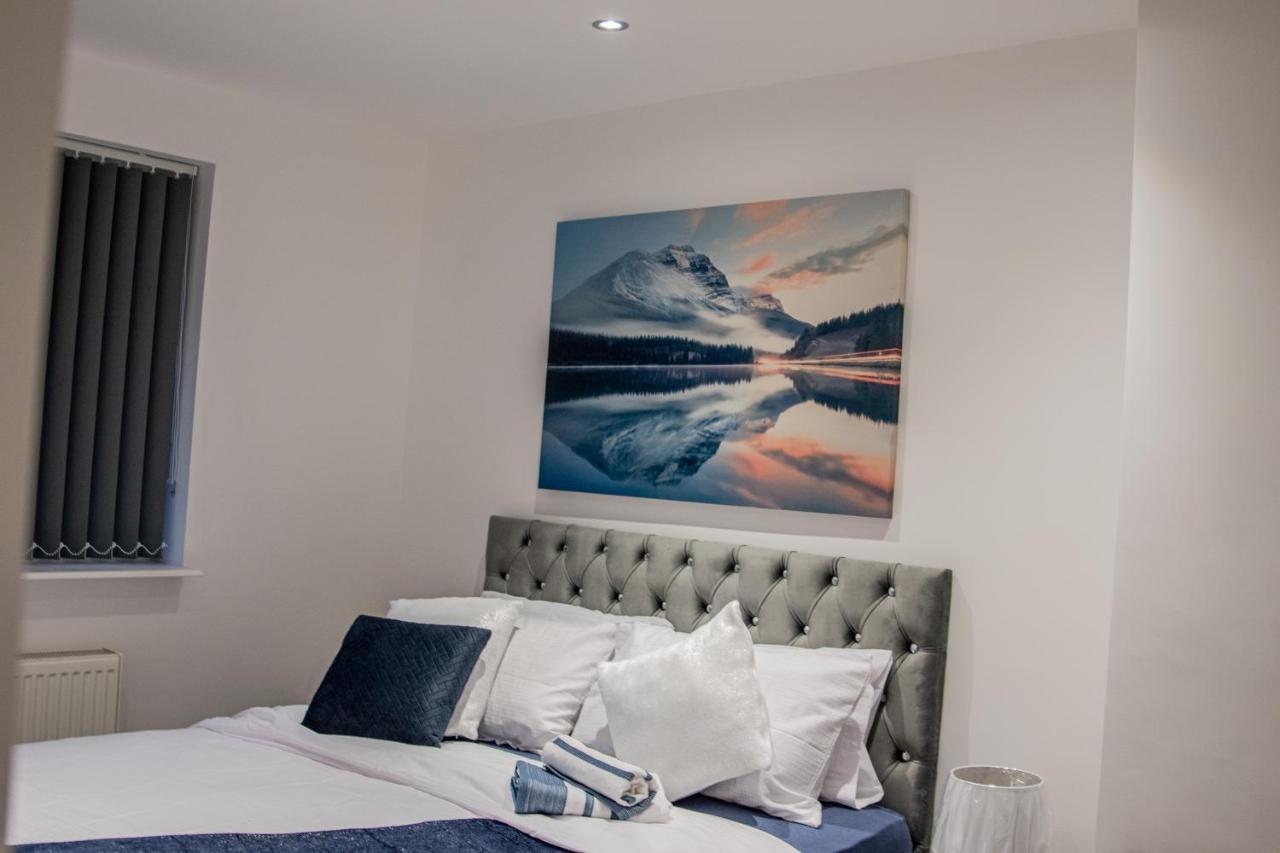Bv Comfy Spacious 3 Bedroom House At Tatton Street Manchester Exteriör bild